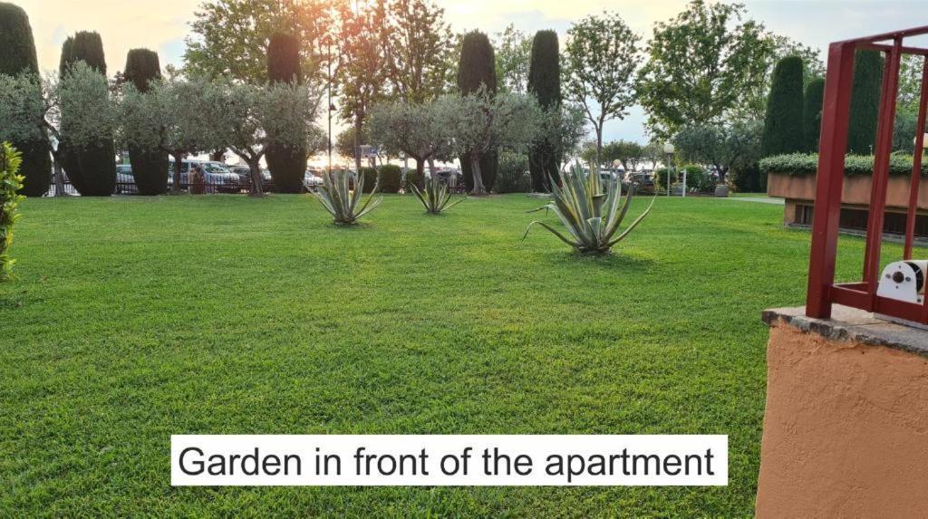 Arcave Luxury Apartment Sirmione Bagian luar foto